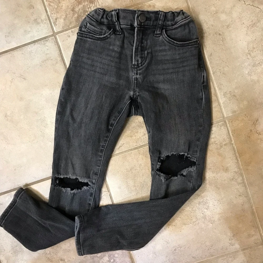 🍭GAP  Distressed Stretch Skinny Jeans